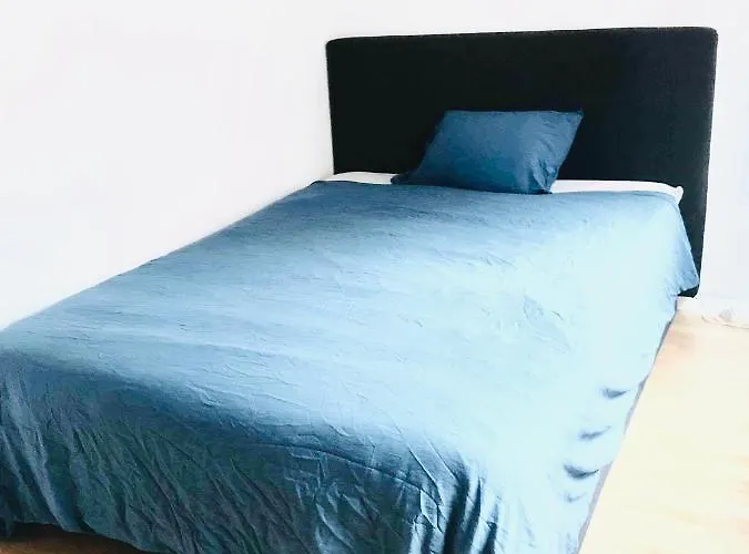 ***upscale***city Center* *